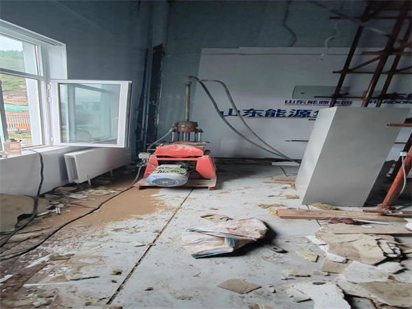 杜集地基基础下沉墙体裂缝加固注浆顶升施工